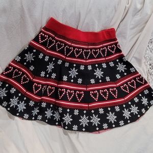 NWT Christmas Winter Themed Skirt Candy Cane Hearts Snowflakes Black Red White